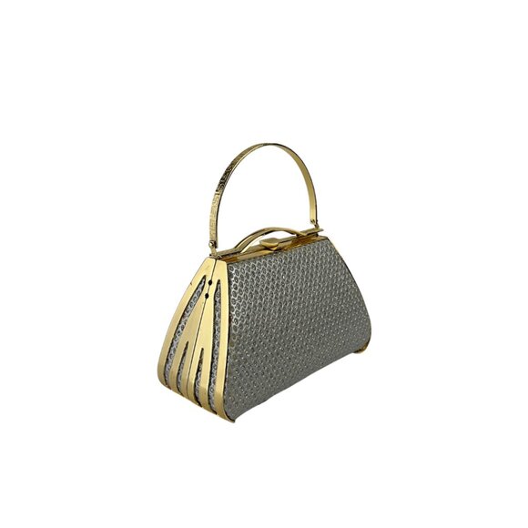 Small triangle shaped silver bag with gold hardware - Picture 2 of 4